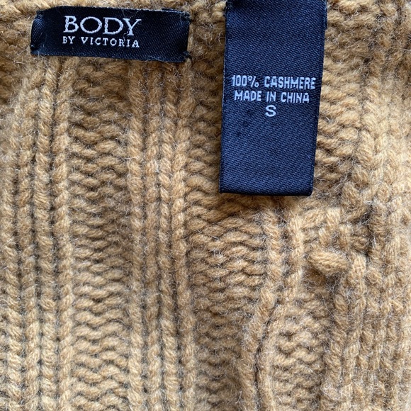 VICTORIA’S SECRET Cashmere Cardigan - Picture 6 of 6